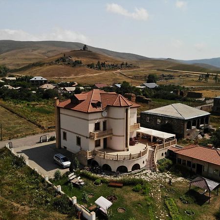 Tsaghkunq Guest House Sevan Esterno foto